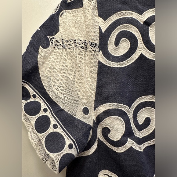 J. Crew white and navy shift patterned dress with lace detailing - size 0 - Picture 3 of 6